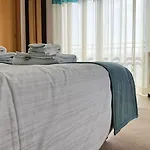 Do Golfe - Private Pool, Modern Charm 빌라 *
