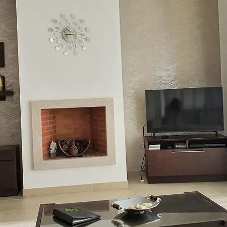 Do Golfe - Private Pool, Modern Charm Amoreira (Leiria)