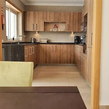 Villa Do Golfe - Private Pool, Modern Charm Amoreira (Leiria)